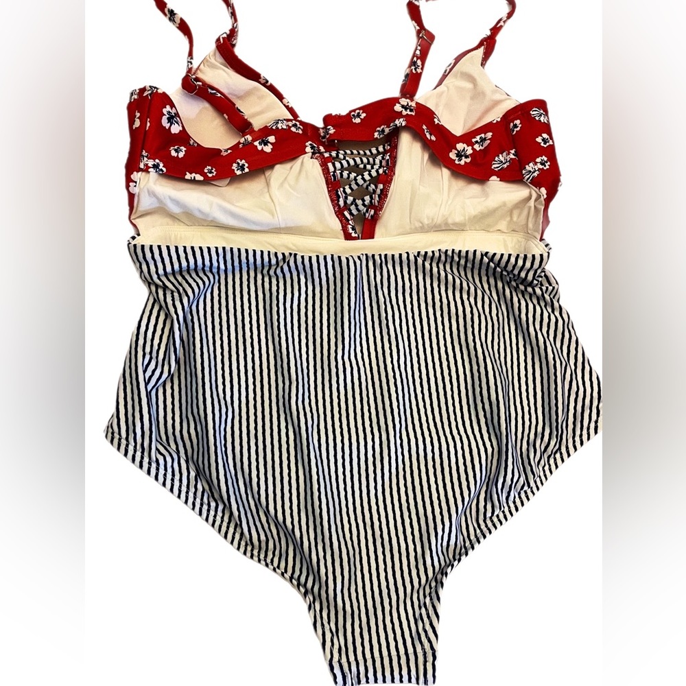 MODCLOTH ONE PIECE SWIMSUIT - Picture 2 of 4